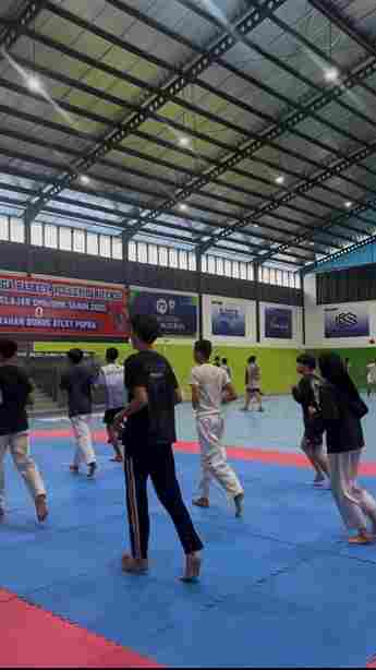 LATIHAN BERSAMA
